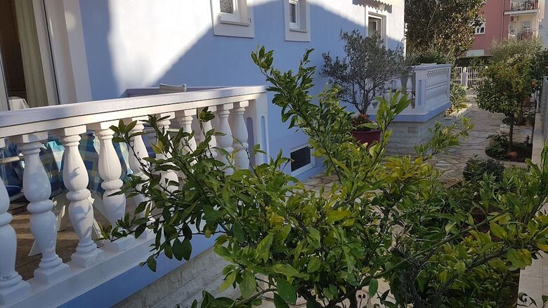 Apartments And Rooms Slavica