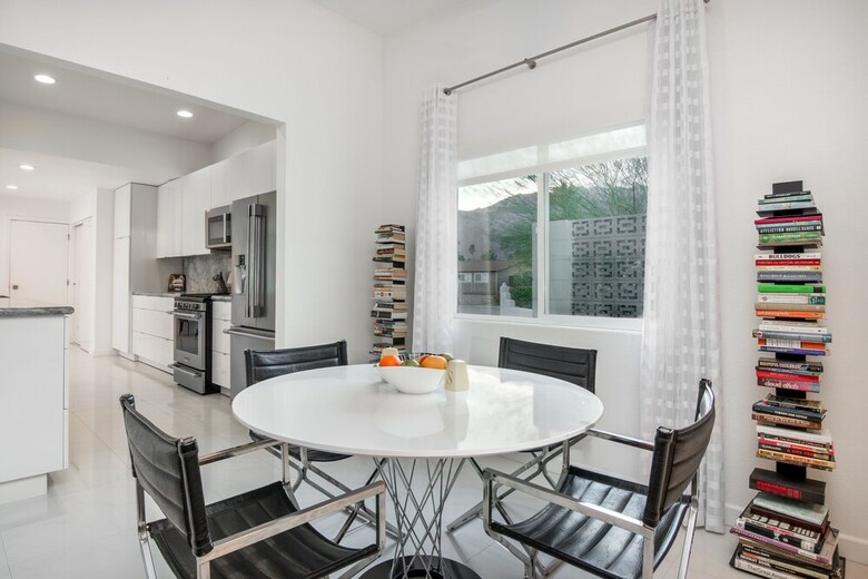 Ps Modern Pool Jewel Three Bedroom House