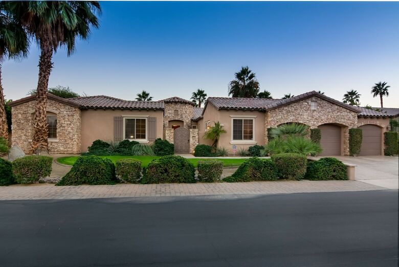 Serenity In The Desert Five Bedroom House
