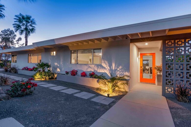 Ps Desert Indulgence Three-bedroom House