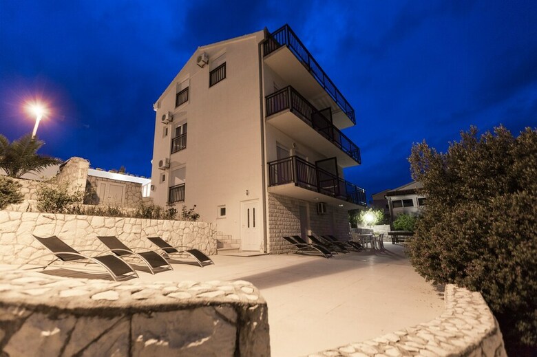 Apartments Nikola