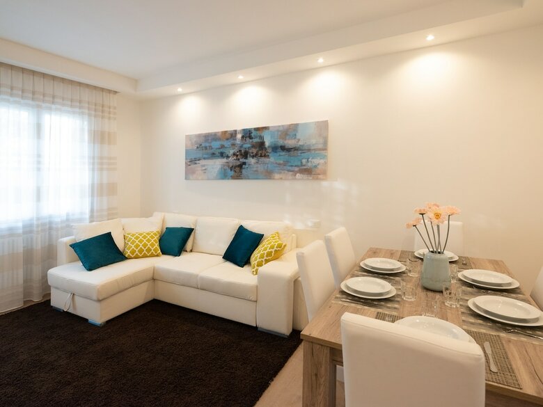 Be Happy Apartment By H-fast
