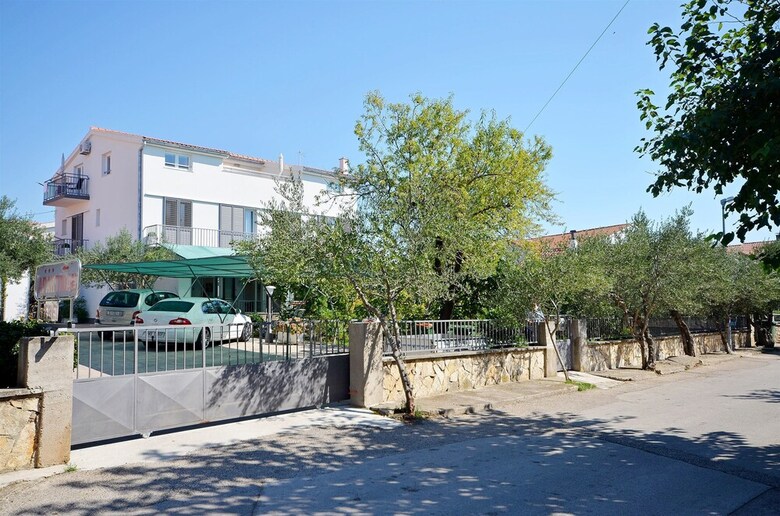 Apartments Bla?ica