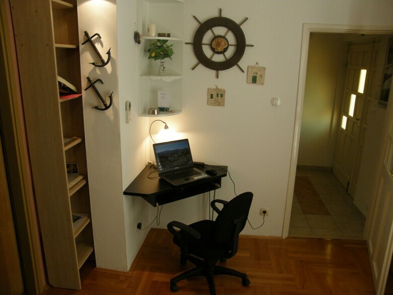 Apartments Mladen