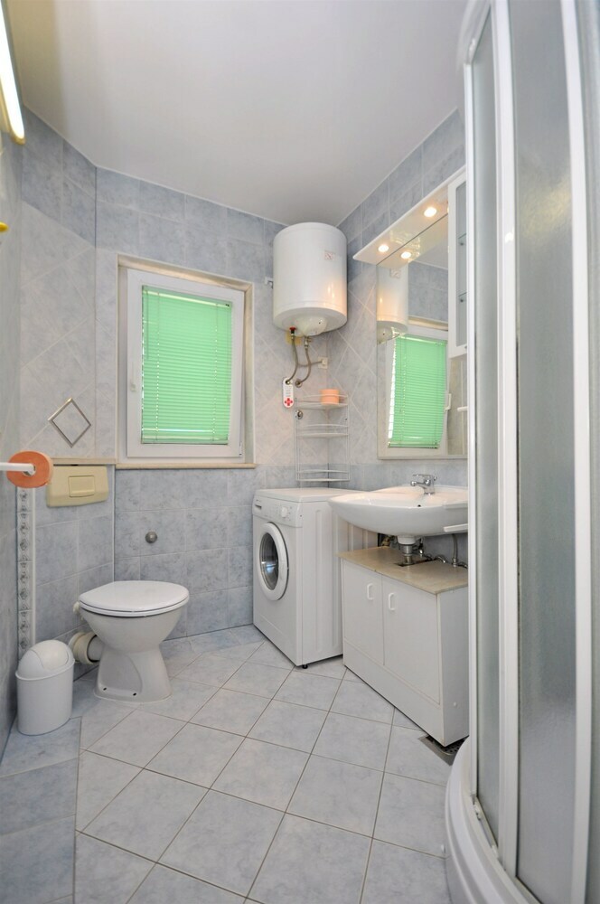 Apartments Mladen
