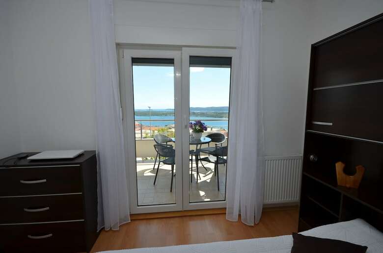 Apartments Divna