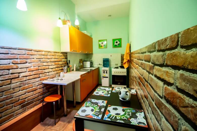 Hostal Hostel Champion