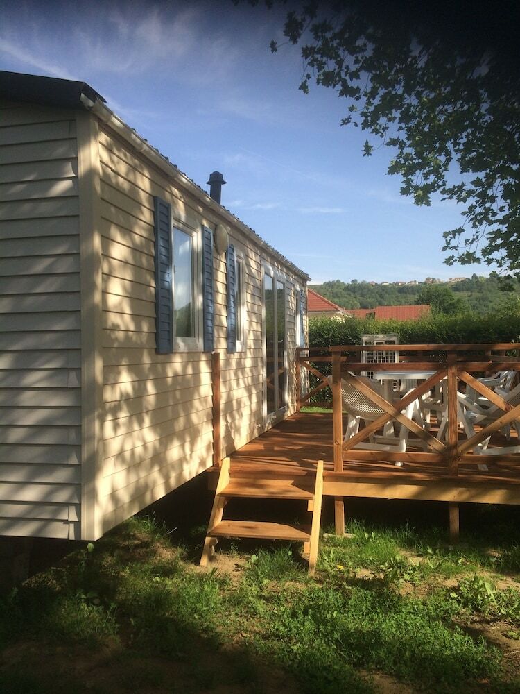 Camping Des Ni�res