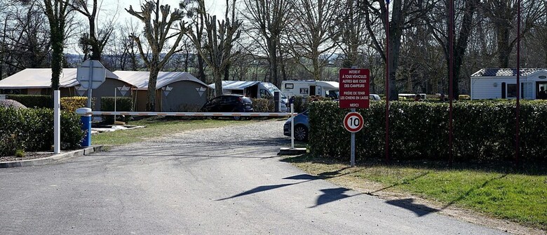 Camping Des Ni�res