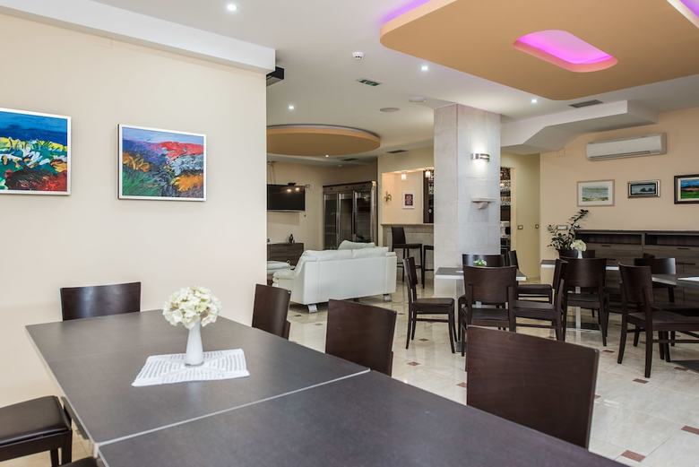 Apartments Dyana