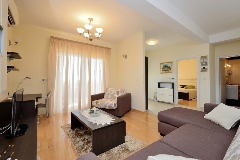 Apartments Dyana