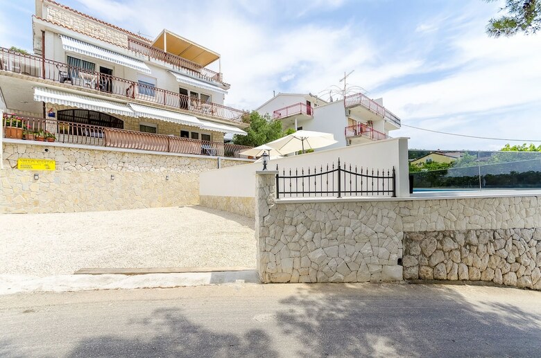 Apartments Edita