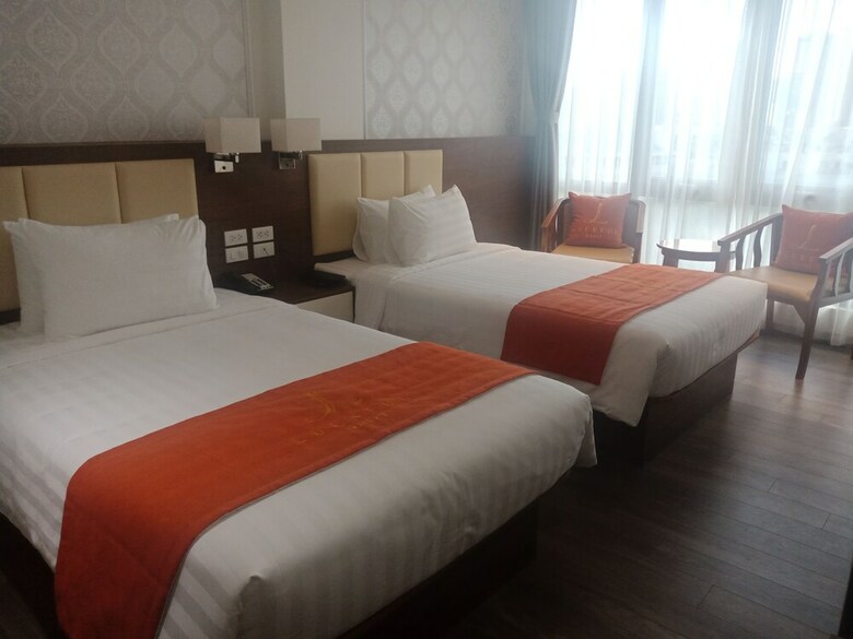 Luckful Hotel