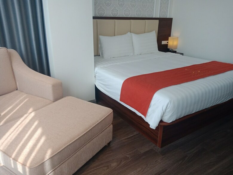 Luckful Hotel