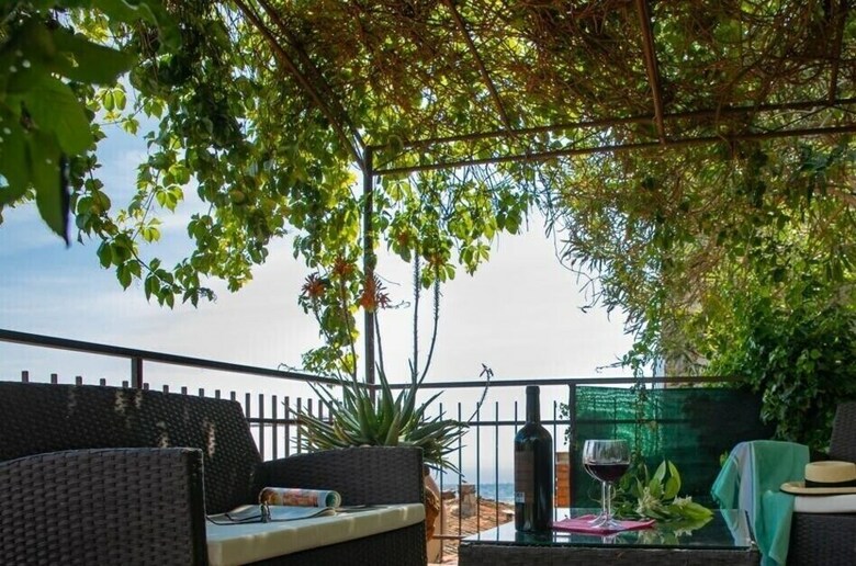 Le Casacce With Sea View Terrace