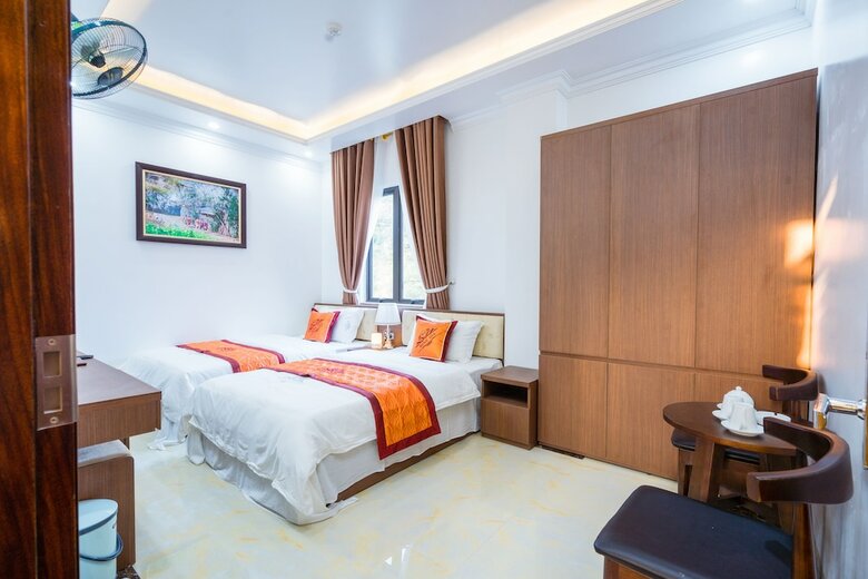 Dinh Gia Hotel