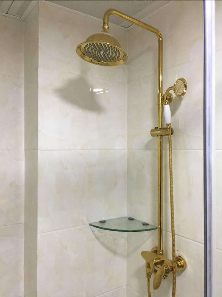 Dinh Gia Hotel