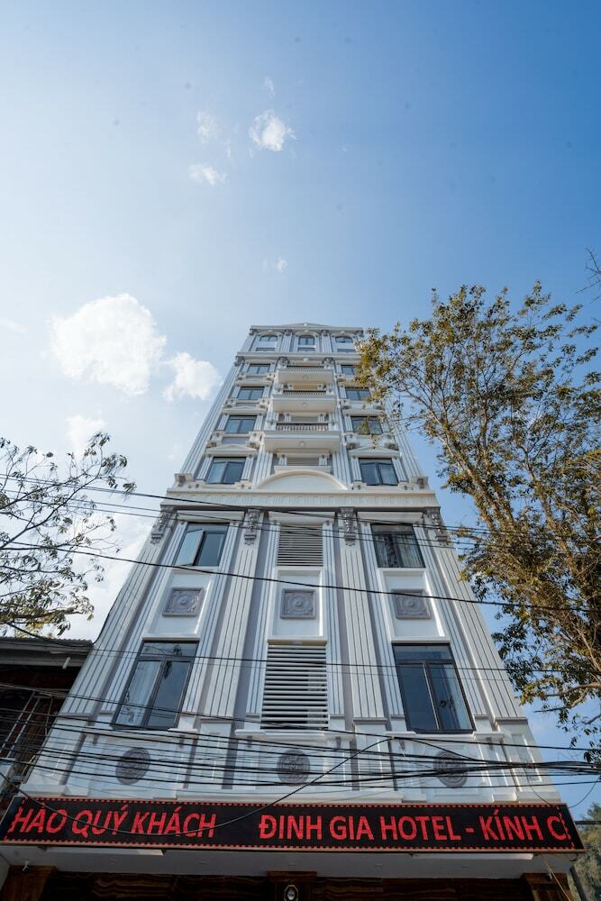 Dinh Gia Hotel