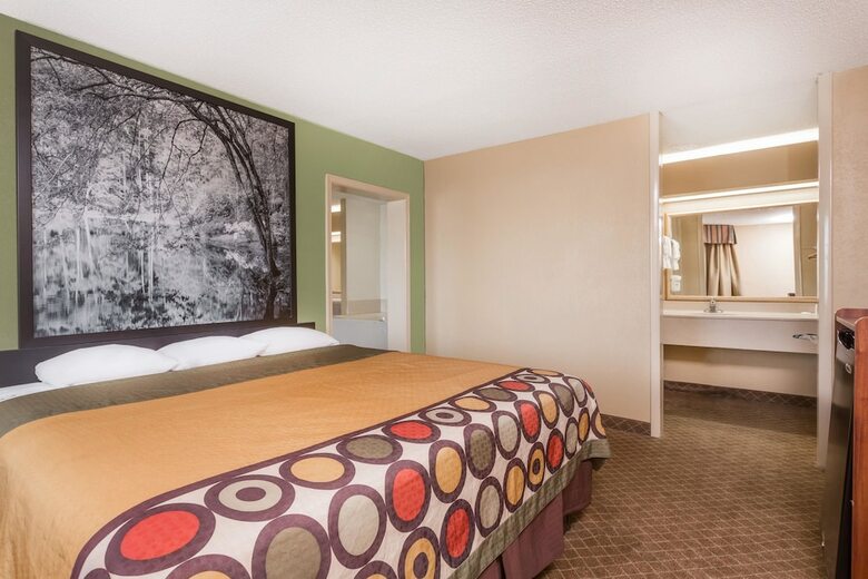 Hotel Super 8 By Wyndham Macon West