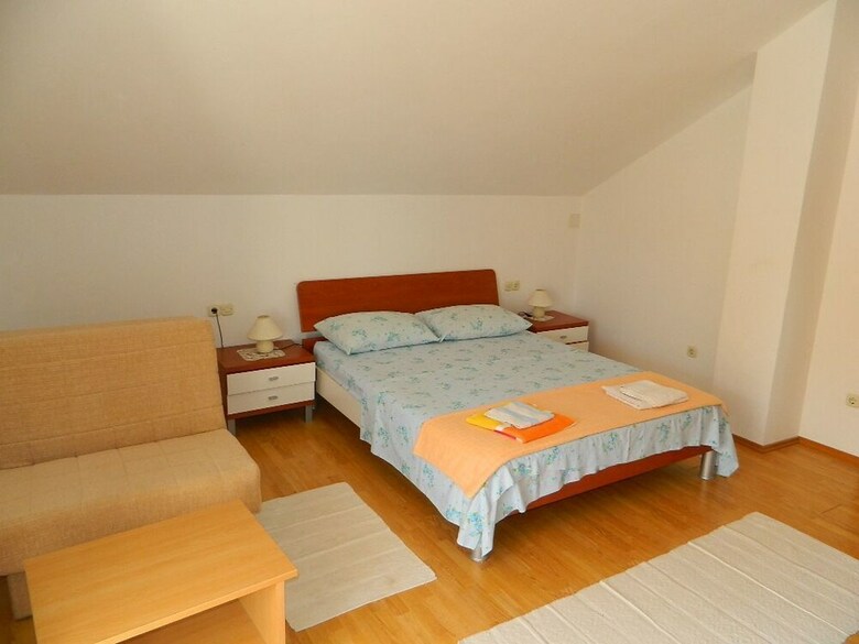 Apartments Ivo