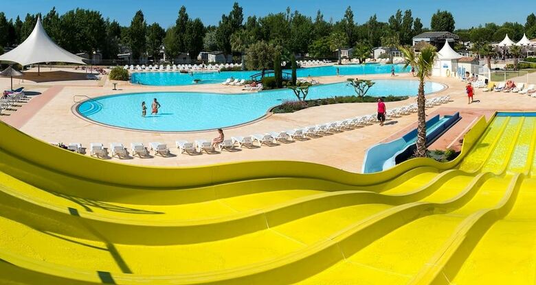 Mobile Home 8p Dans Le Camping La Carabasse (Emplacement Oliviers 26)
