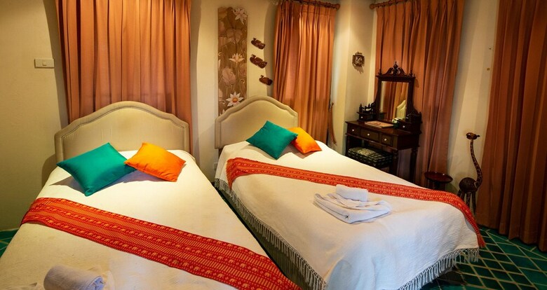 Hotel Ayutthaya Garden River Home