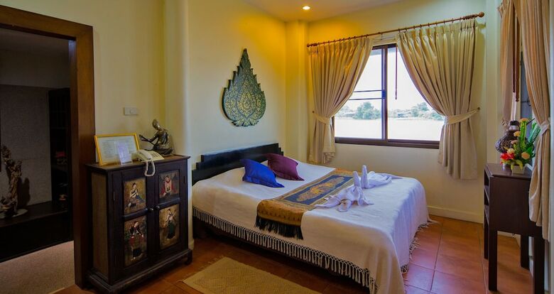Hotel Ayutthaya Garden River Home