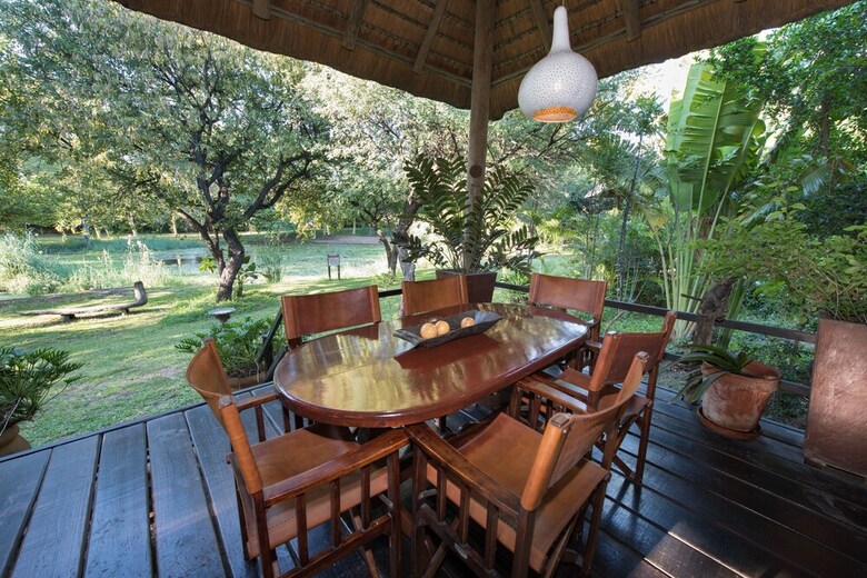Posada Sefapane Lodges And Safaris