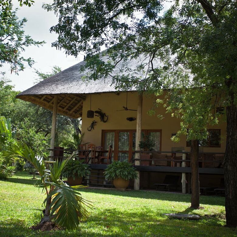 Posada Sefapane Lodges And Safaris