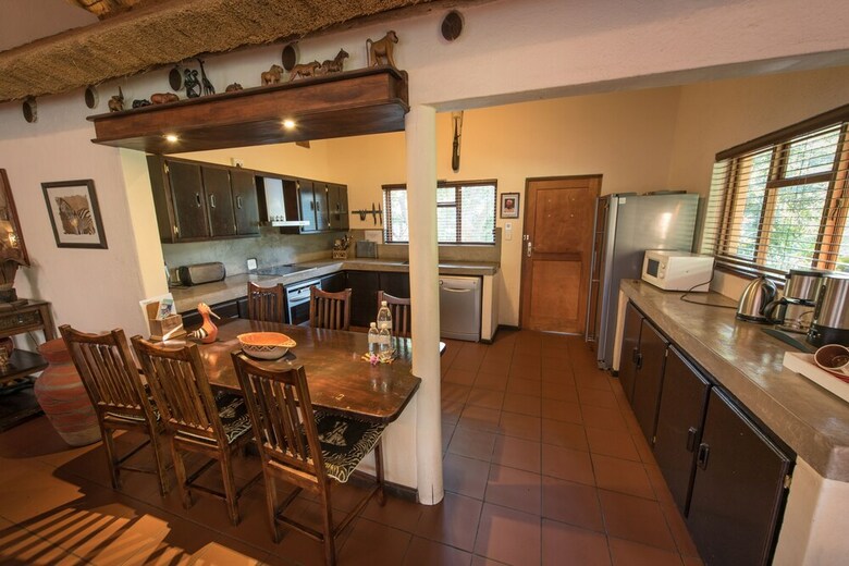 Posada Sefapane Lodges And Safaris