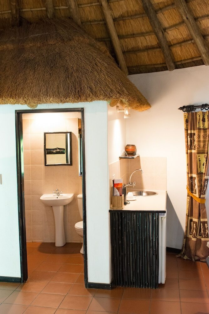 Posada Sefapane Lodges And Safaris