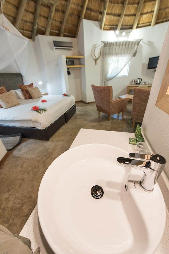 Posada Sefapane Lodges And Safaris