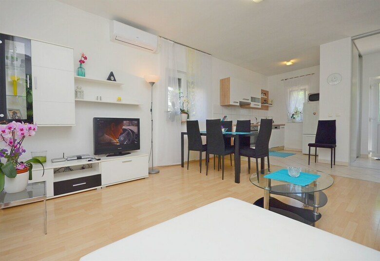 Apartment Radenka