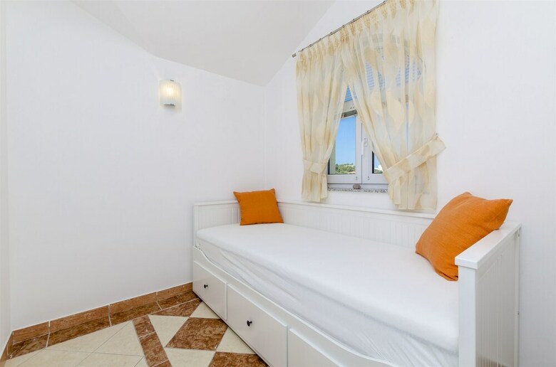 Apartment Anika