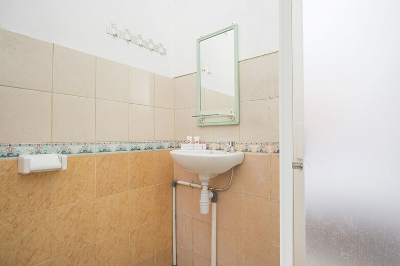 Hotel Oyo 653 Ki Agung Prestise 2