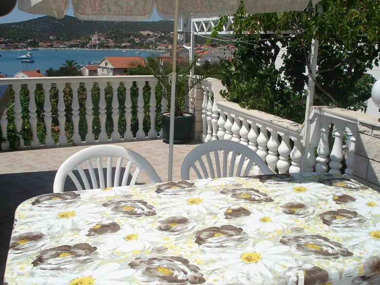 Apartment Frane
