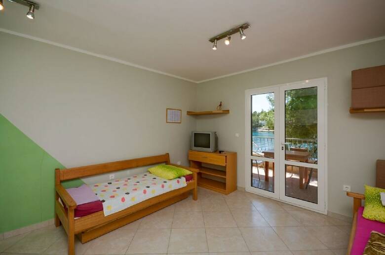 Apartments Ivo