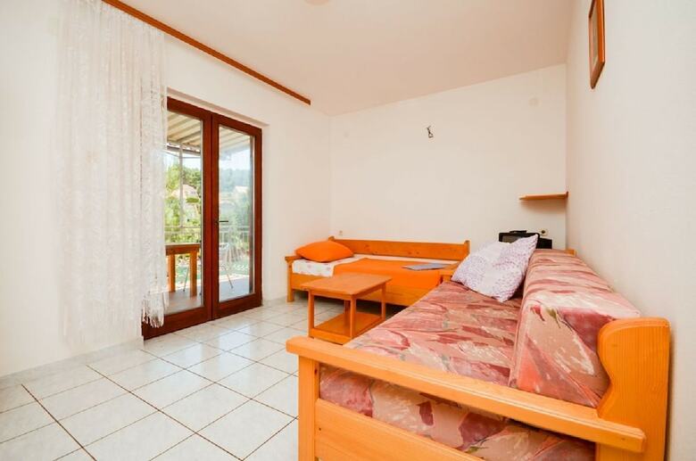 Apartments Ivo