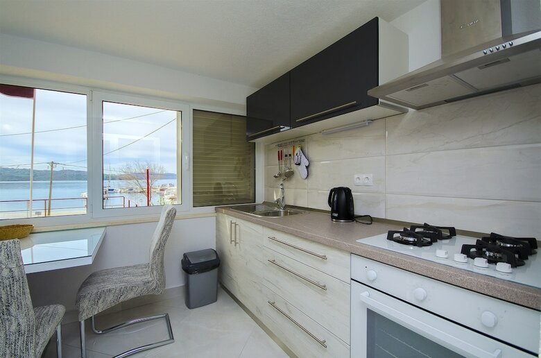 Apartments Karlo