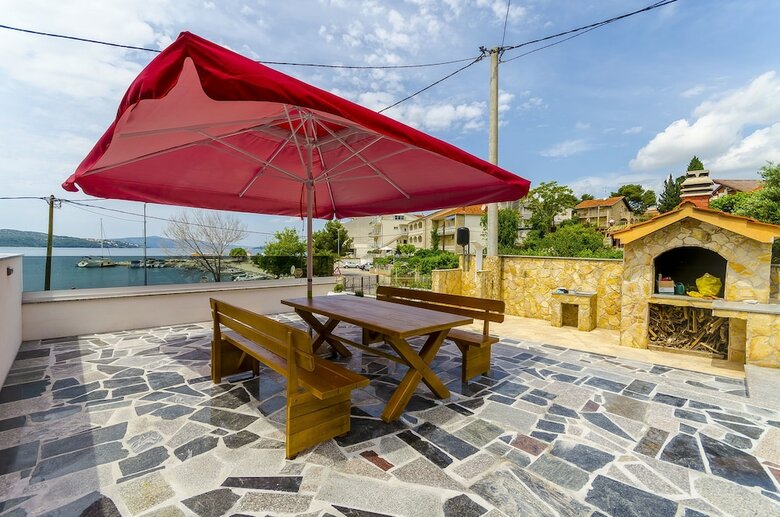 Apartments Karlo