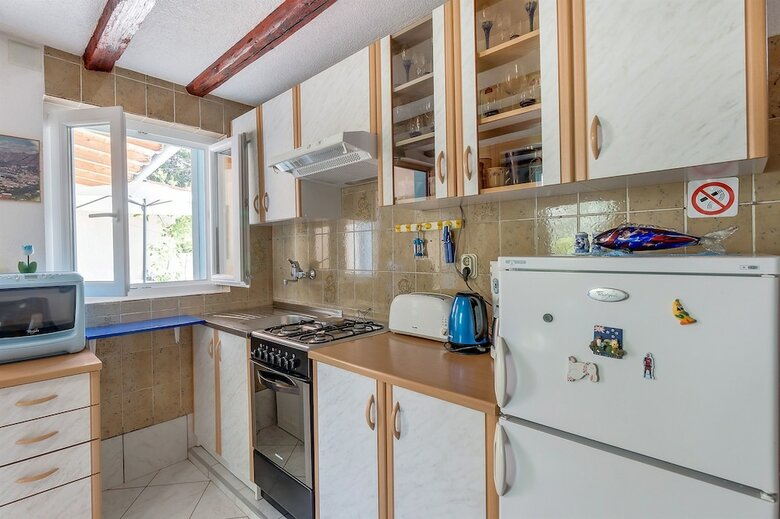 Apartments And Room Rukoni?