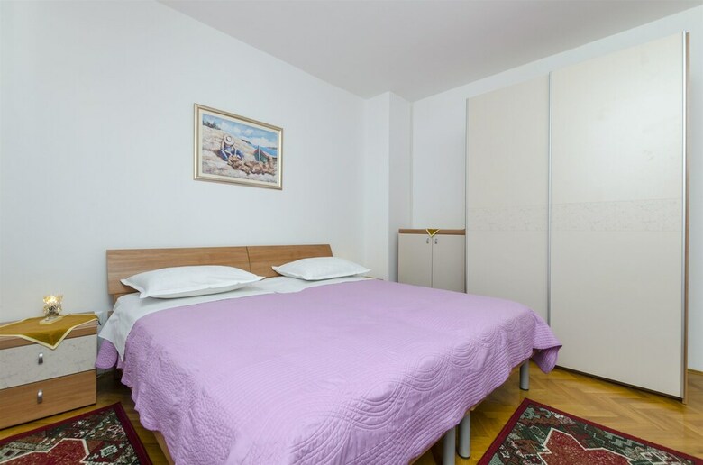 Apartments Karmela