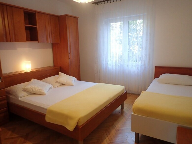 Apartments Sidro-by The Sea