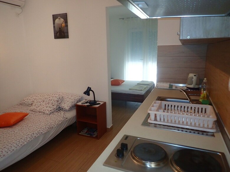 Apartments Studio "jasna"-150 M From The Beach