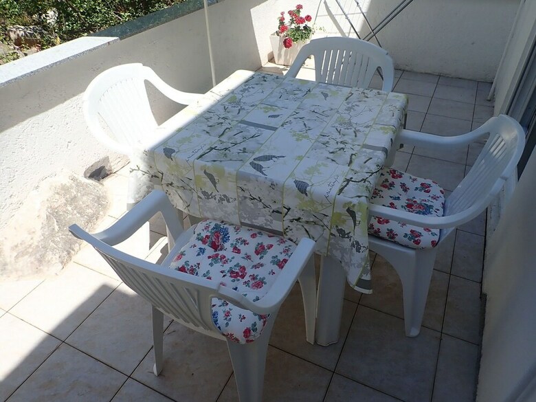 Apartments Studio "jasna"-150 M From The Beach