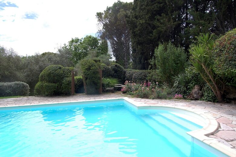 Bed & Breakfast Beyond The Garden