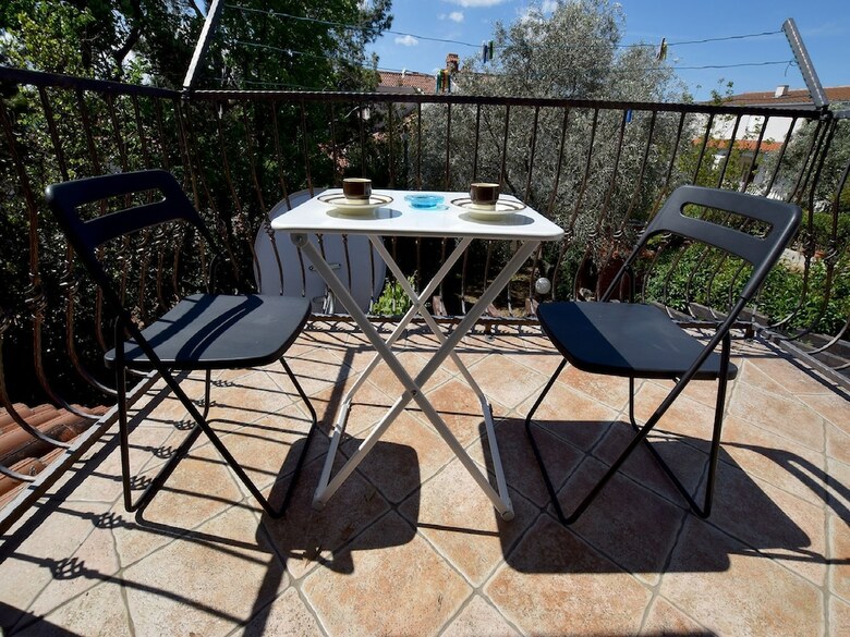 House Mungo-private Garden And Close To The Beach