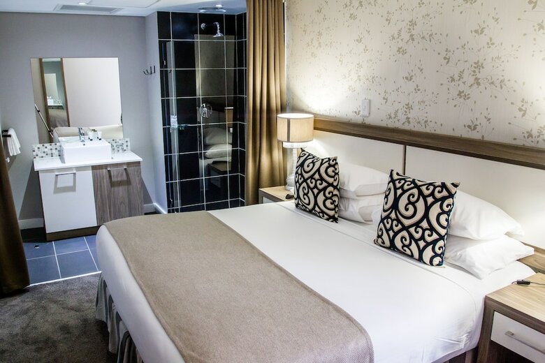 The Waterfront Hotel & Spa By Misty Blue Hotels