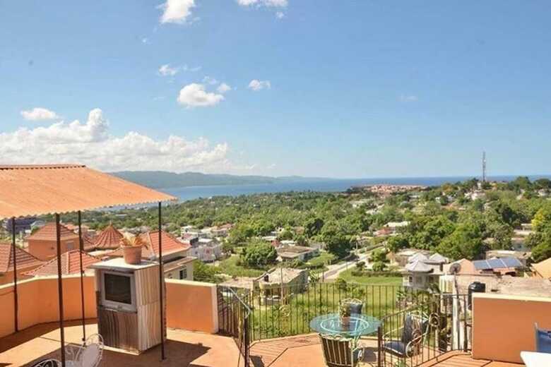 Bed & Breakfast Sea Breeze Rentals