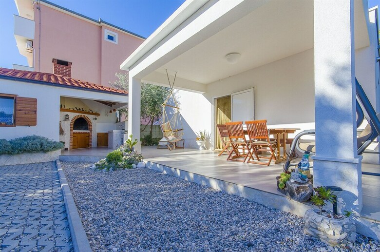 Apartamentos House Nono
